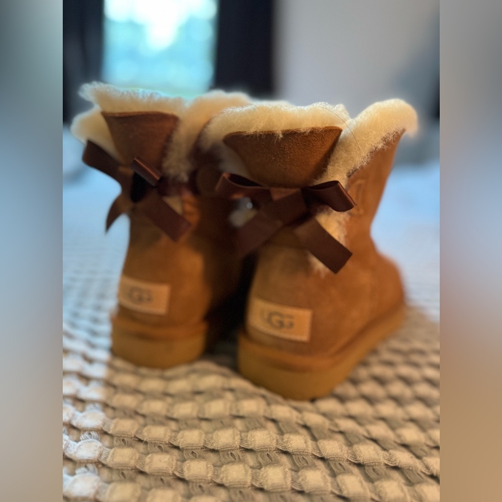 UGG bailey bow